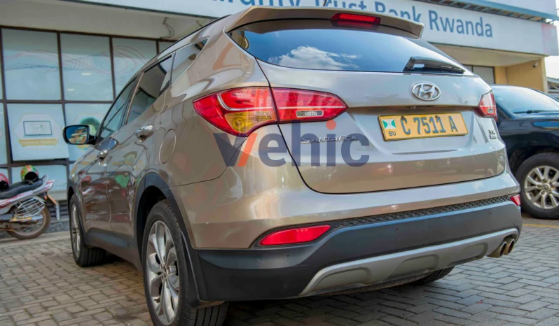 Hyundai Santa Fe for Sale Location: Kigali- Kigali full