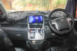 Toyota Noah full