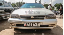 5 seats Manual Toyota carina 1994 full