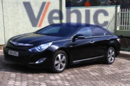 5Seats automatic  hybdrid Hyundai SONATA with radio, air condition, air bags,