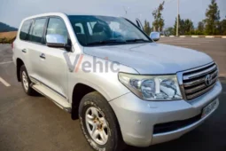 7 seats Automatic Toyota Landcruser V8 2011