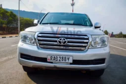 7 seats Automatic Toyota Landcruser V8 2011 full