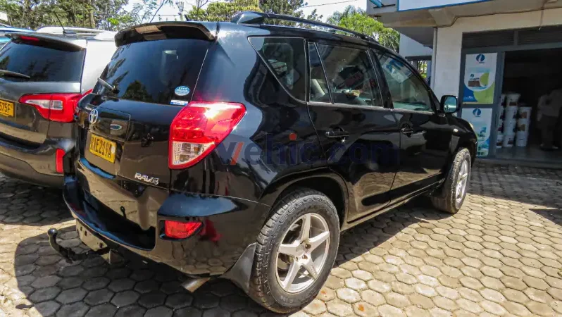 Manual 5 seats Toyota RAV 4 2006 full