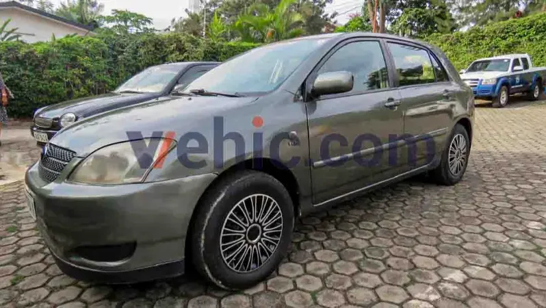 5 seats Manual Toyota Corolla radio aircondition full