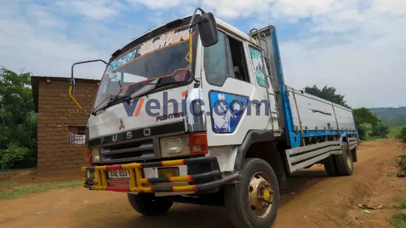 3 seats Powerful Manual Fuso Fighter 1992 full