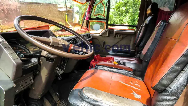 3 seats Powerful Manual Fuso Fighter 1992 full