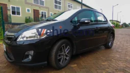 5 Seats Automatic Toyota AURIS 2010 full